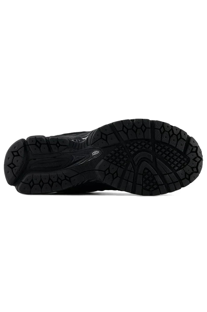 New Balance 2002R Men's Shoes