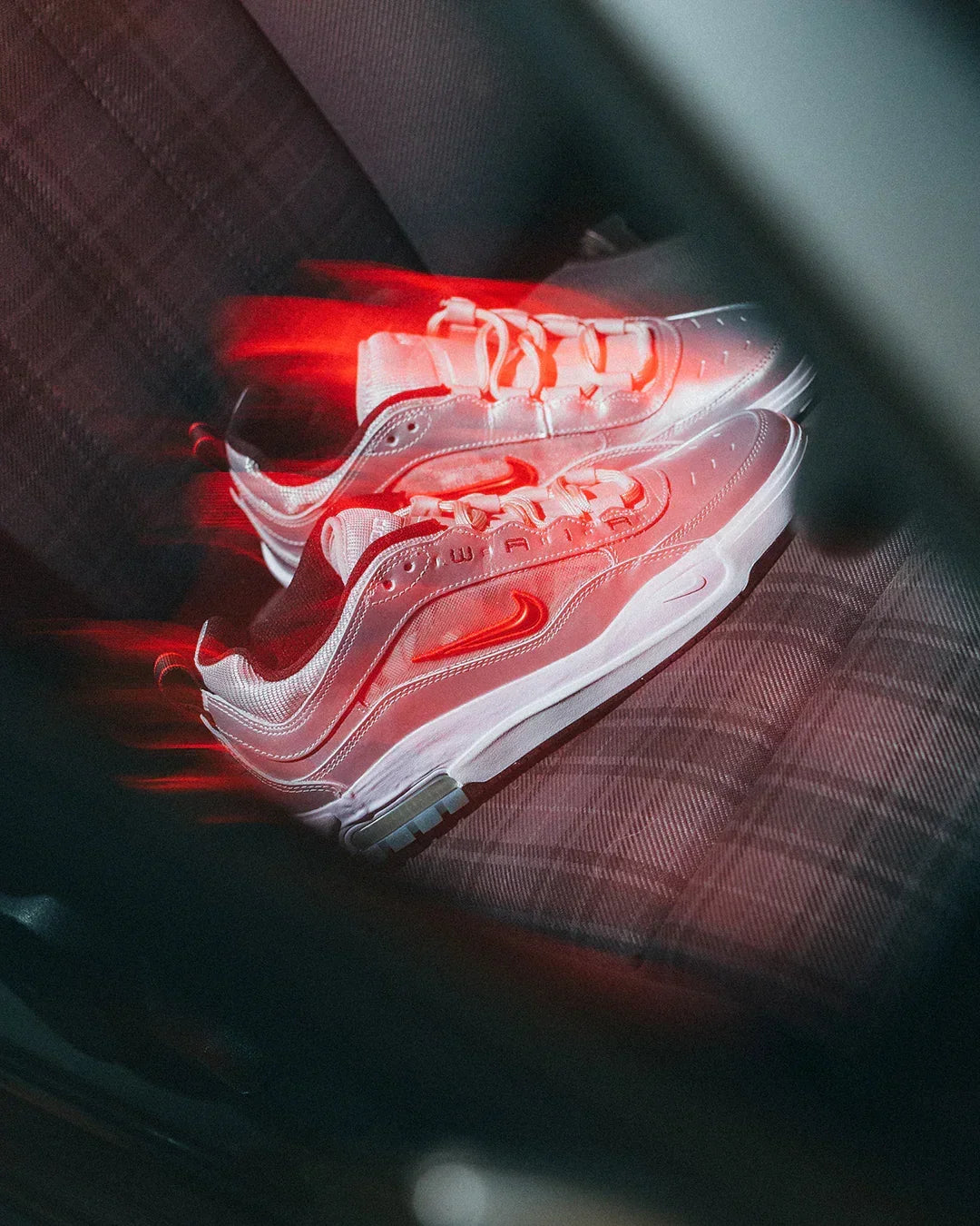 Nike SB Air Max Ishod Premium "Silver Bullet" Skate Shoes