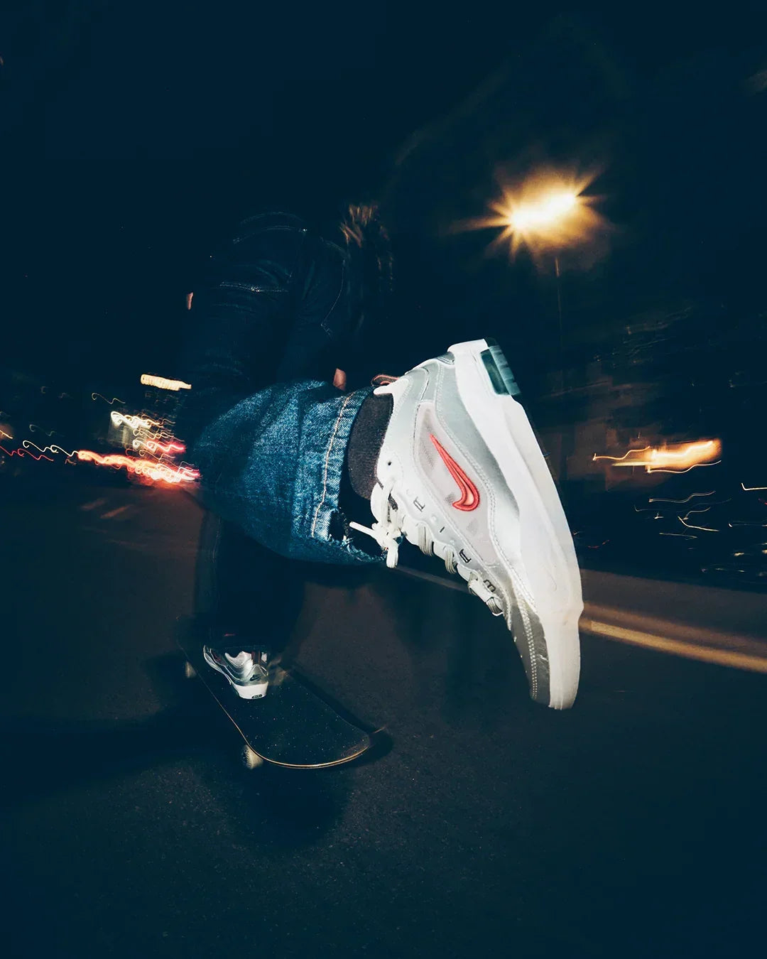 Nike SB Air Max Ishod Premium "Silver Bullet" Skate Shoes