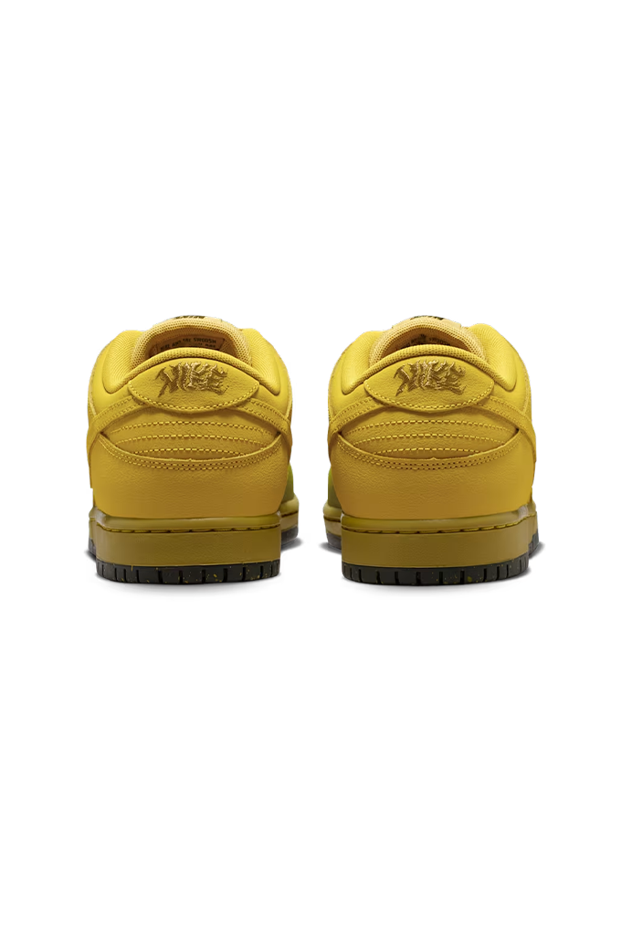 Nike SB Dunk Low Pro "Hatch Chile" Skate Shoes (Saffron Quartz/Pear)